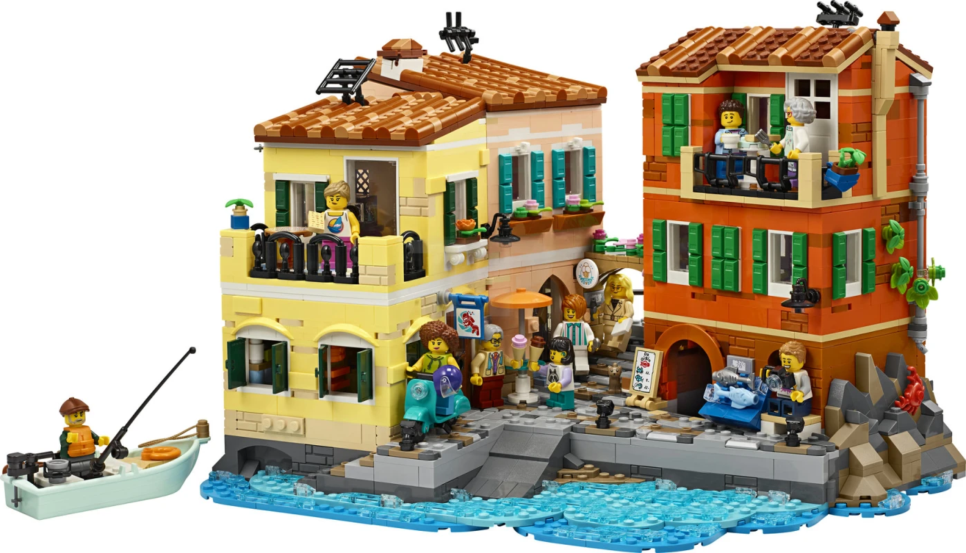LEGO&reg; 21359 Die Italienische Riviera