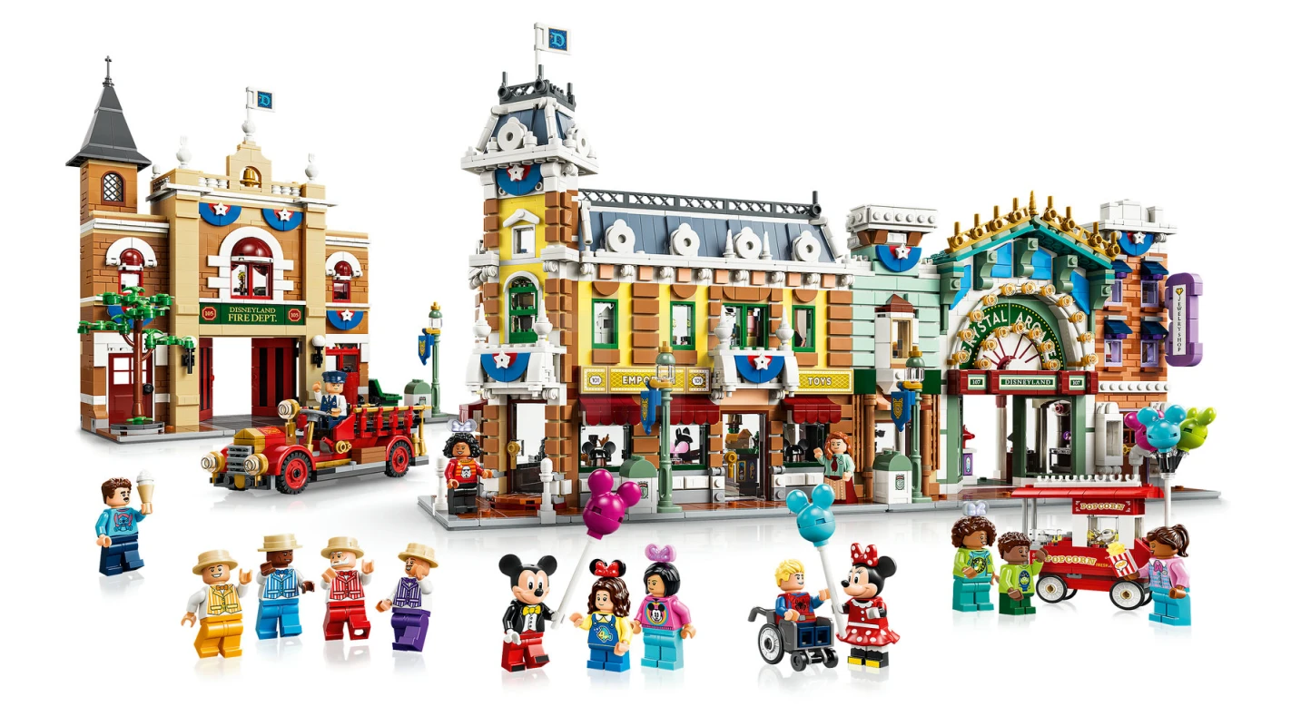 LEGO&reg; 43302 Main Street, U.S.A.